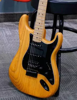 Fender - Limited Edition American Professional II Stratocaster HSS HT, Roasted Maple Fingerboard - Aged Natural